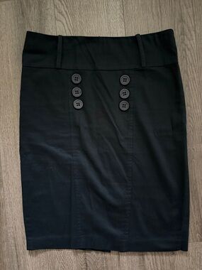Black Button-Accent Pencil Skirt - Women's